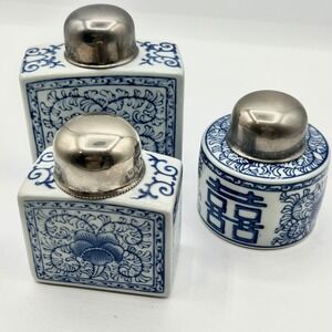 Vintage Two's Company Ceramic Blue White Floral Tea Caddies Canisters‎ Set of 3